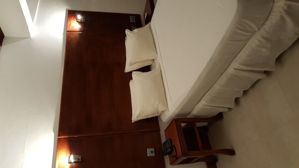 Golden Gate Hotel Kumasi Ngoại thất bức ảnh