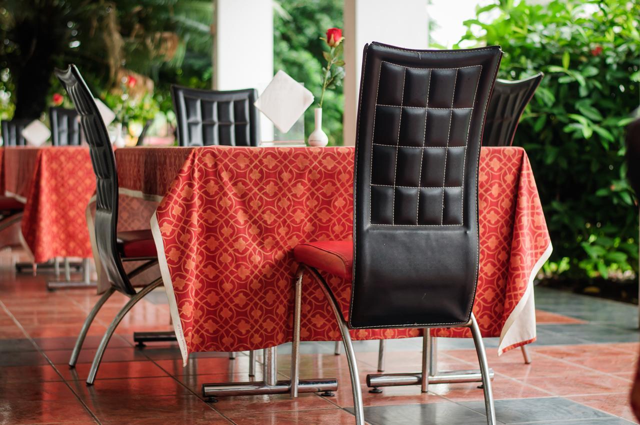 Golden Gate Hotel Kumasi Ngoại thất bức ảnh