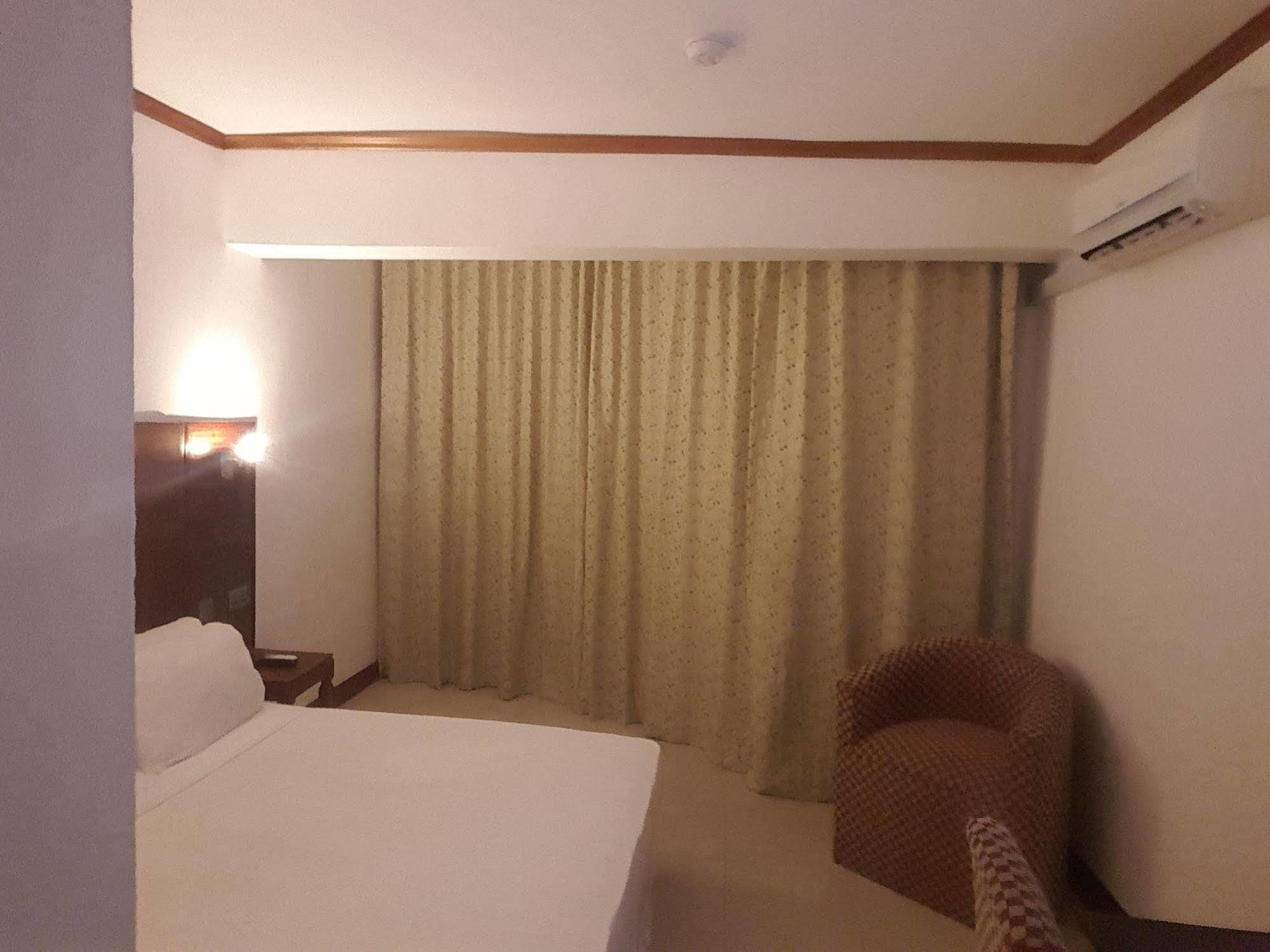 Golden Gate Hotel Kumasi Ngoại thất bức ảnh