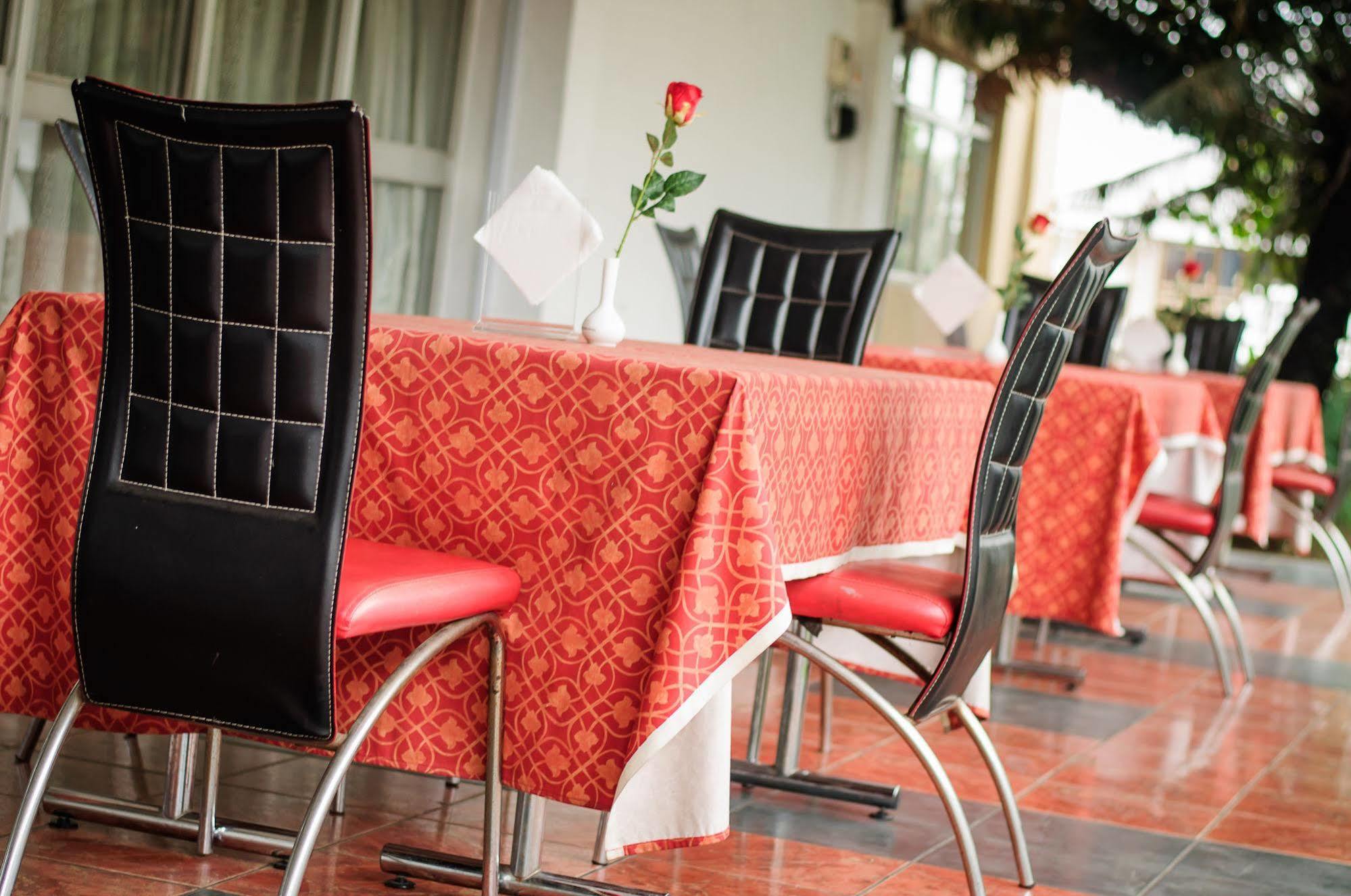 Golden Gate Hotel Kumasi Ngoại thất bức ảnh
